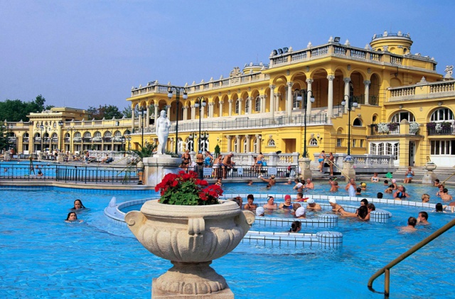 http://www.szechenyifurdo.hu/